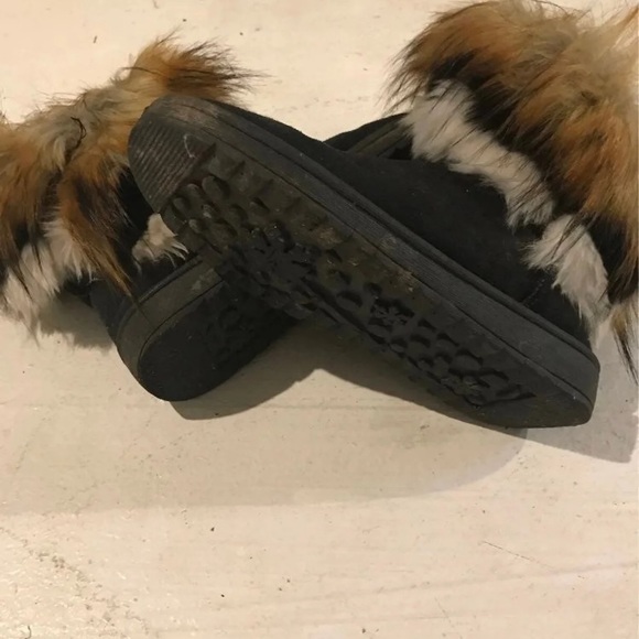 Size 7.5 boots - Picture 3 of 5